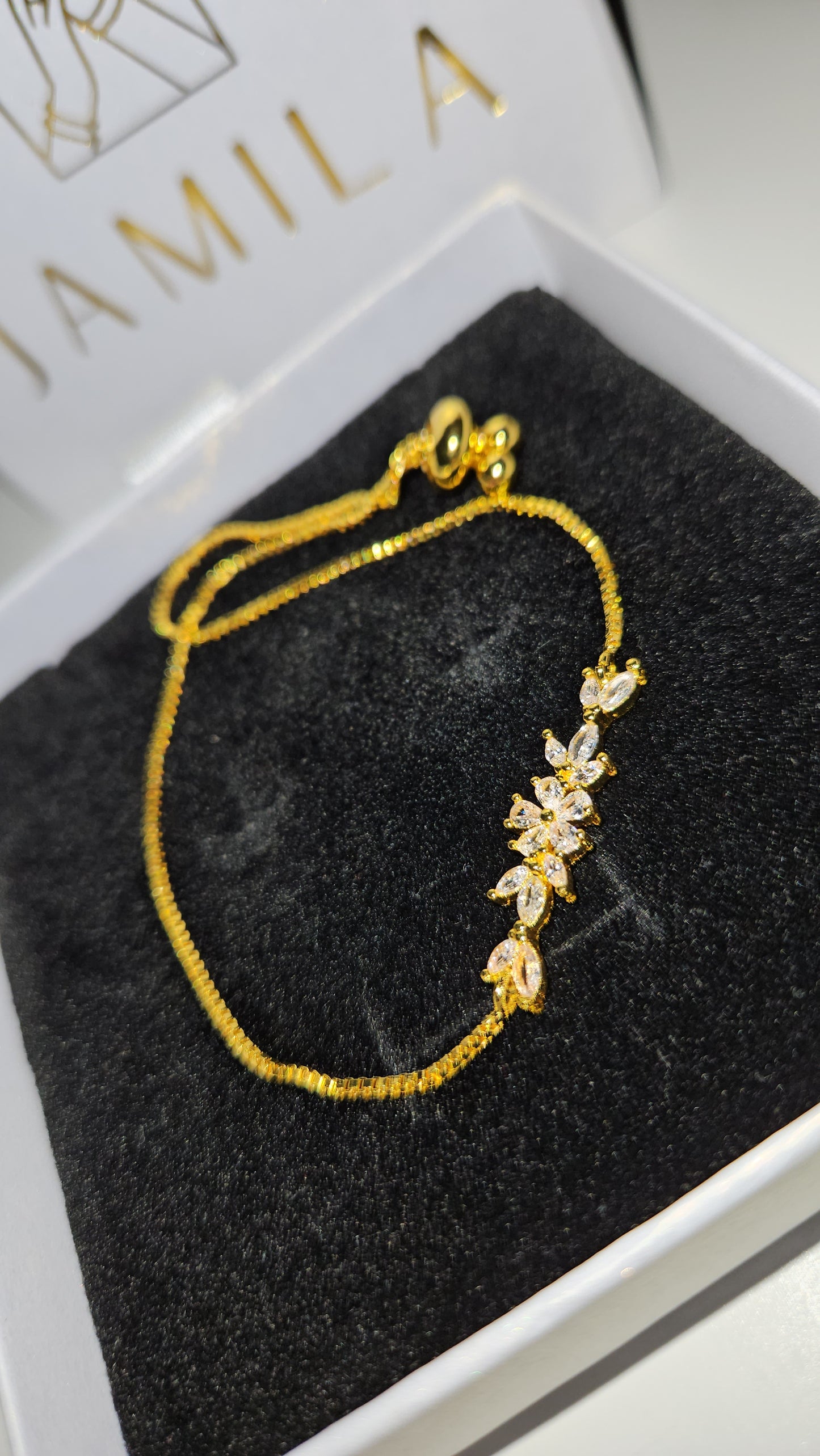 Sparkling Crystal Jasmine Flower Bracelet: Adjustable Floral Jewellery