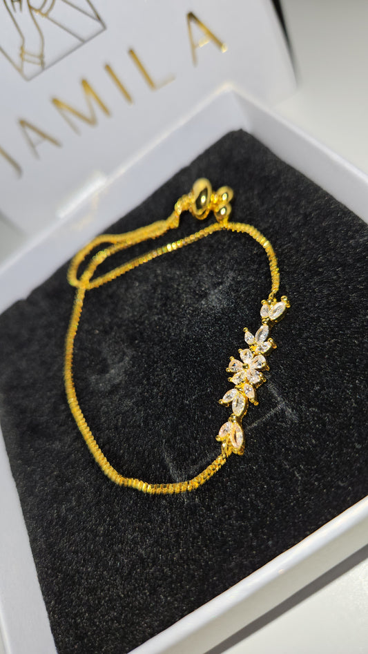 Sparkling Crystal Jasmine Flower Bracelet: Adjustable Floral Jewellery