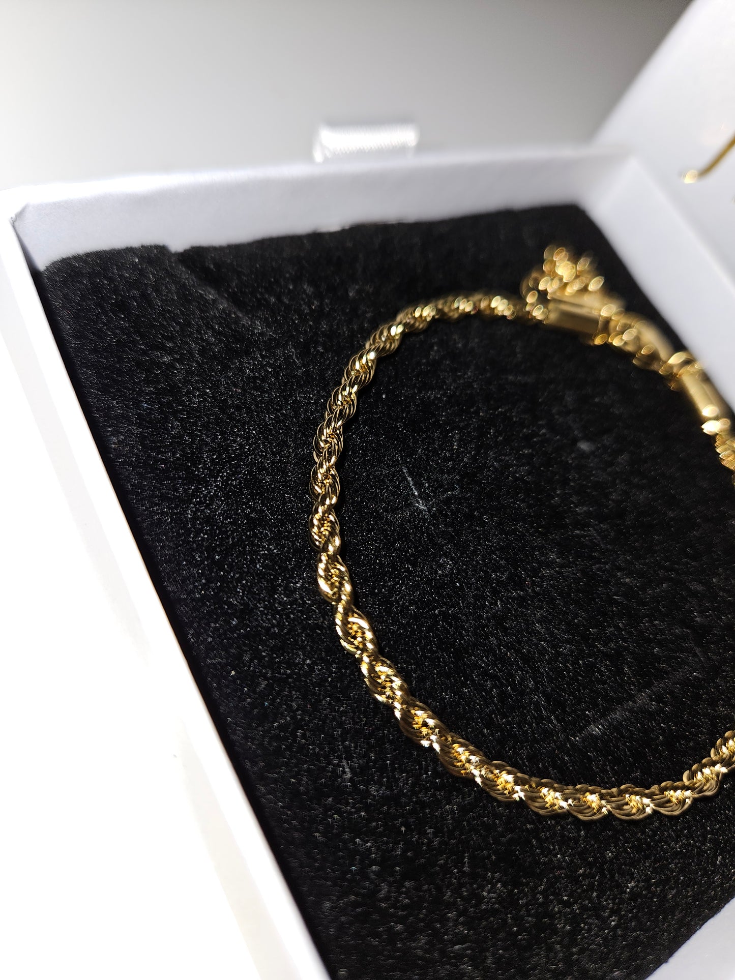 Classic Gold Rope Twist Bracelet