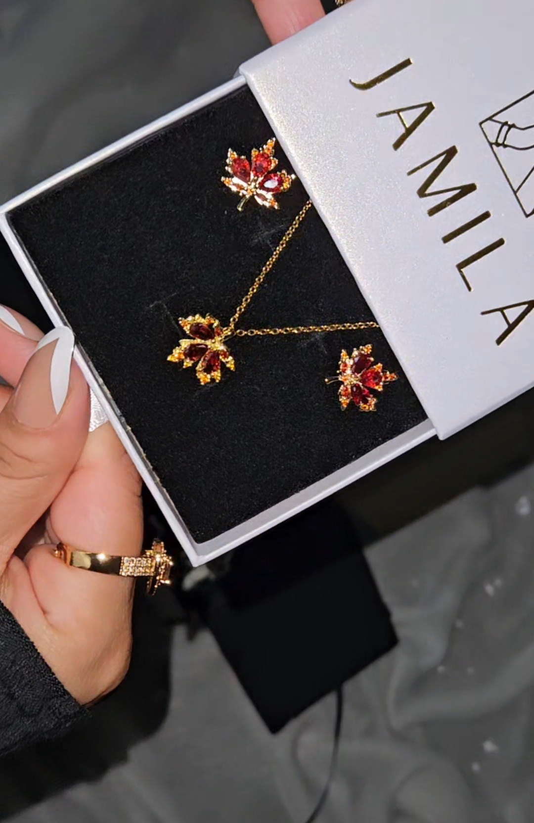 Autumn Leaves Necklace and Stud Earrings set